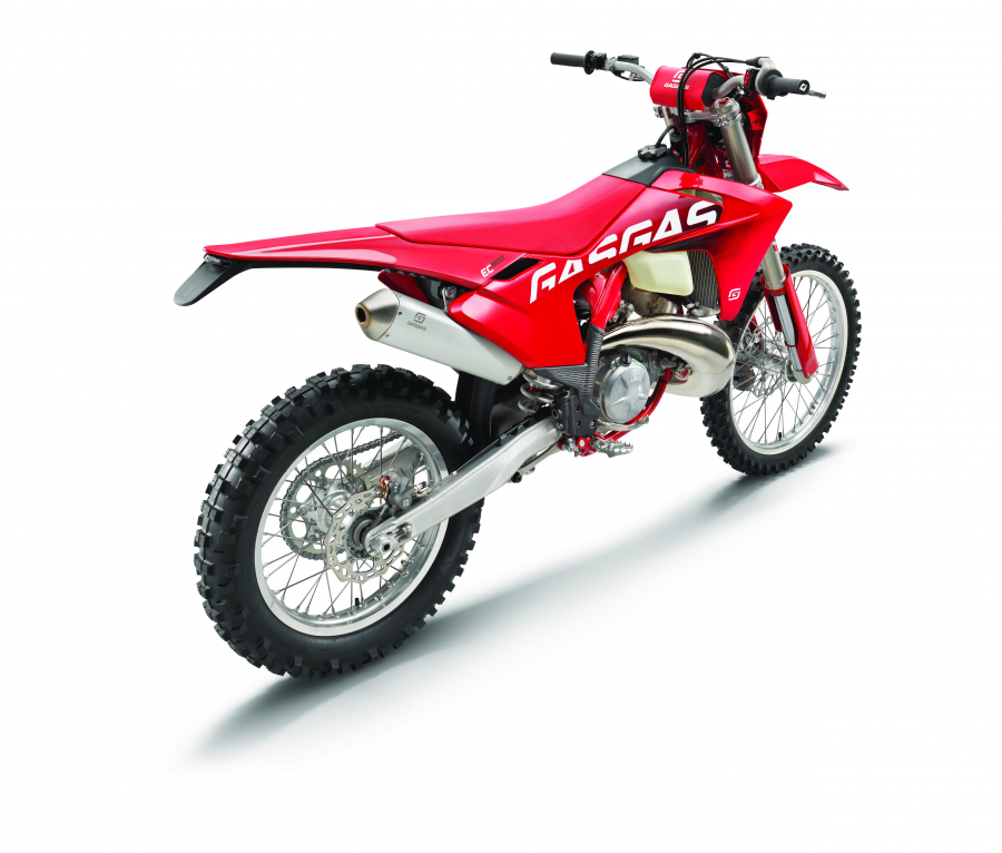 61024_Enduro _ EC 300 _ 2024 _ Studio