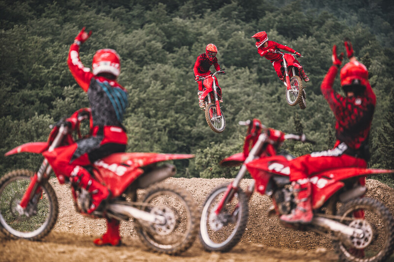 59762_Motocross _ 4-strokes _ 2024 _ Studio